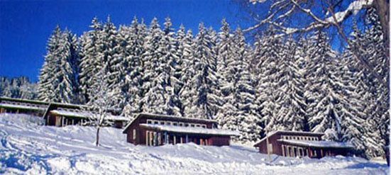 Hütte mit Schnee